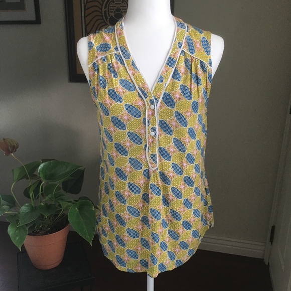 Modcloth Tops - ModCloth Button Down Beautiful Print Top